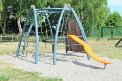 kinderspielplatz-gemeinde-zierow.jpg