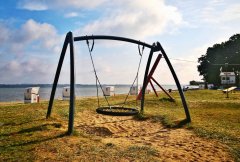 strand-spielplatz-nestschaukel.jpg
